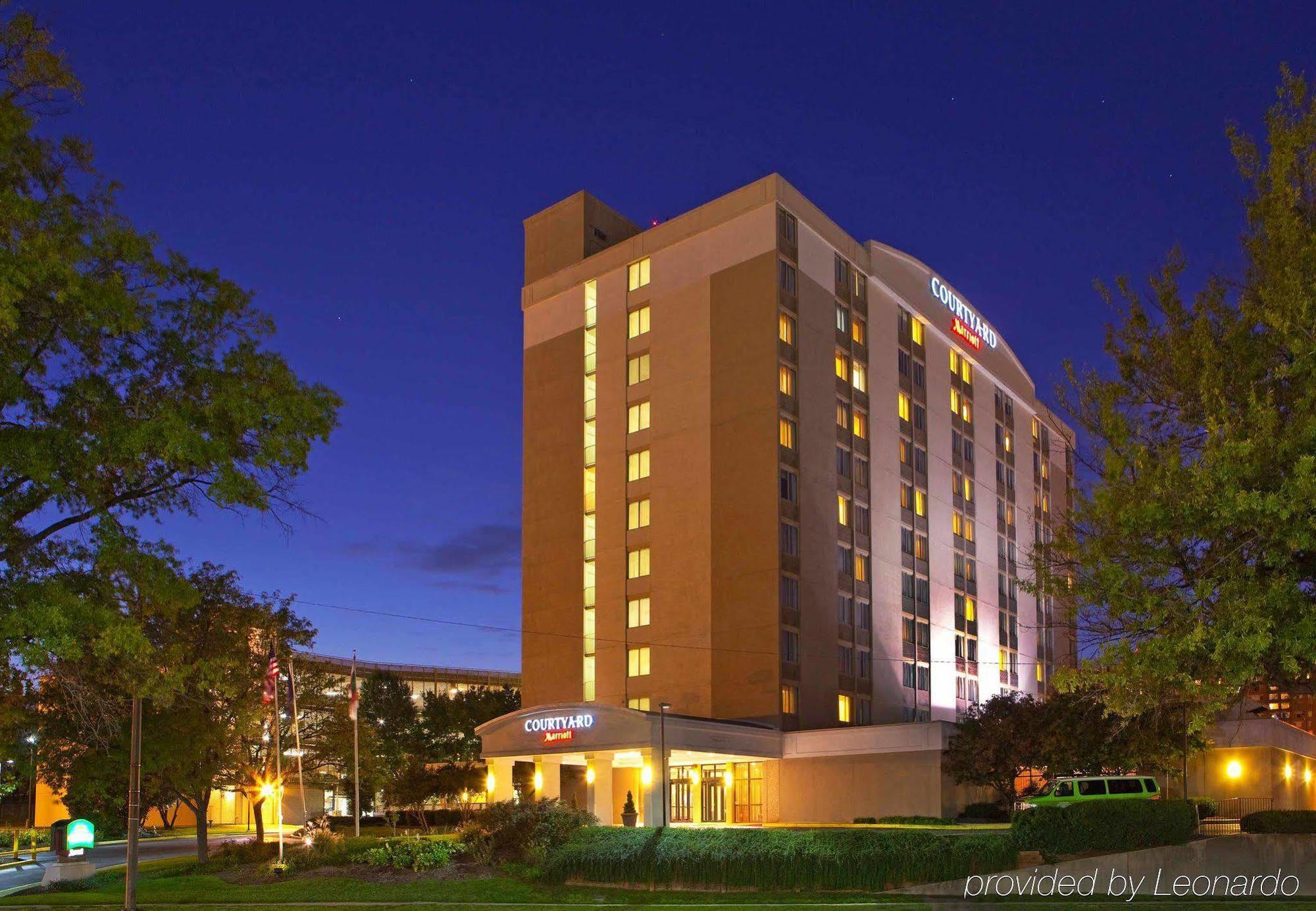 Hotel Courtyard By Marriott Alexandria Pentagon South Esterno foto